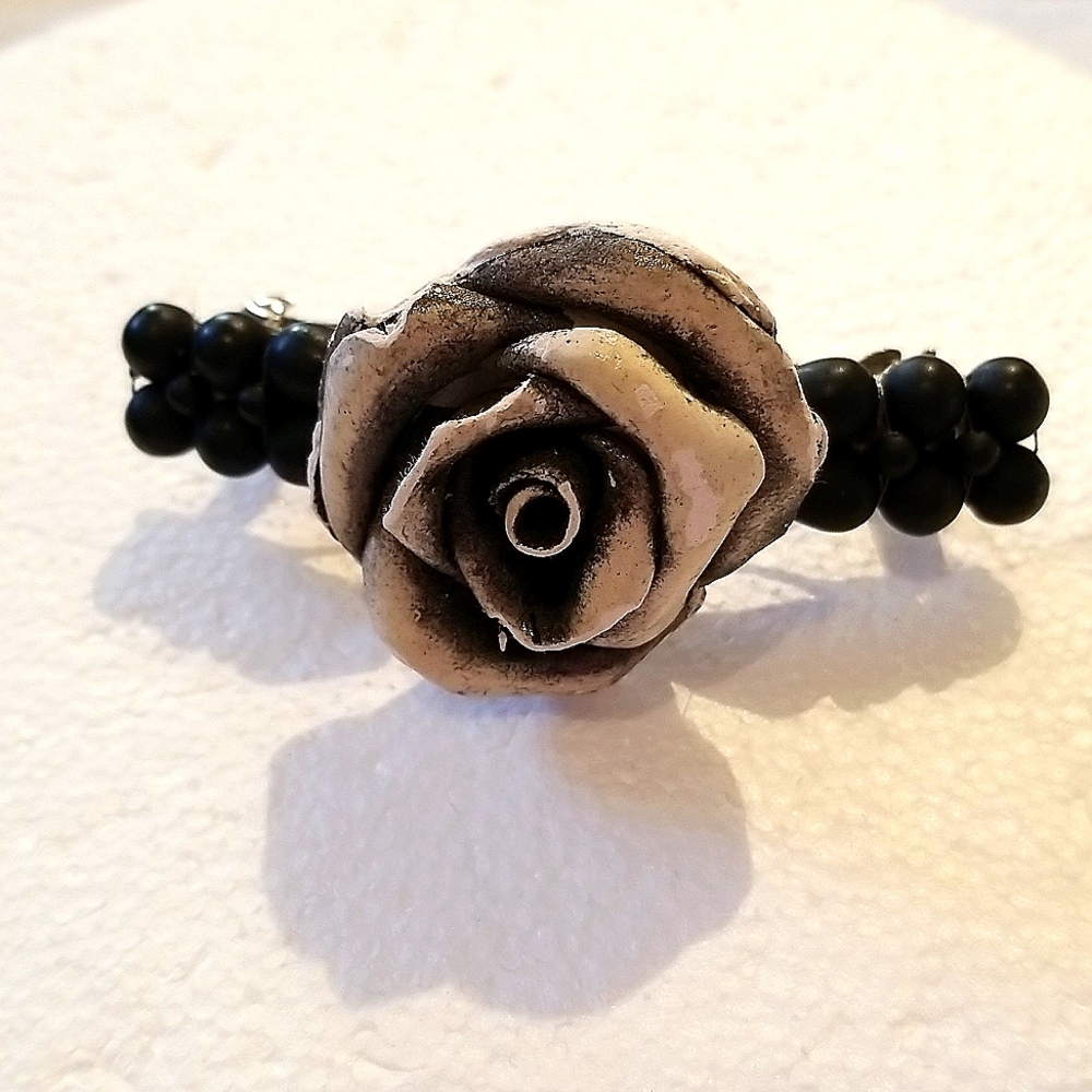 Woman's Hair Barrette - Picture 1 of 5